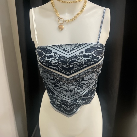 Rue 21 and White Paisley backless tank Top NWT - Picture 7 of 7